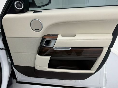 Used 2017 Land Rover Range Rover HSE image 43