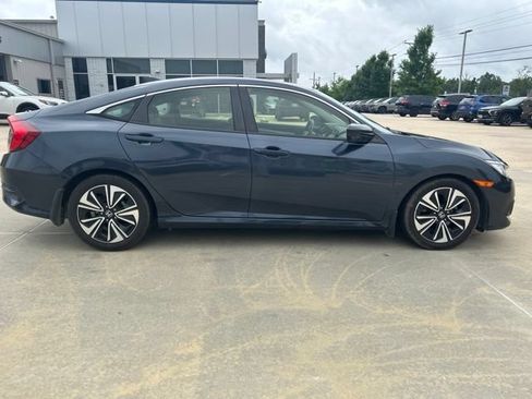 Used 2018 Honda Civic EX-T image 3
