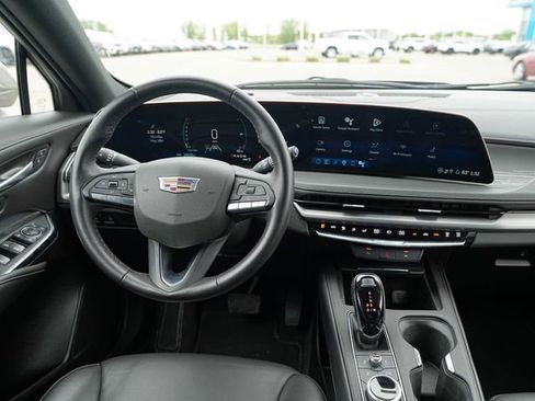 Used 2025 Cadillac XT4 Premium Luxury AWD/4WD image 29