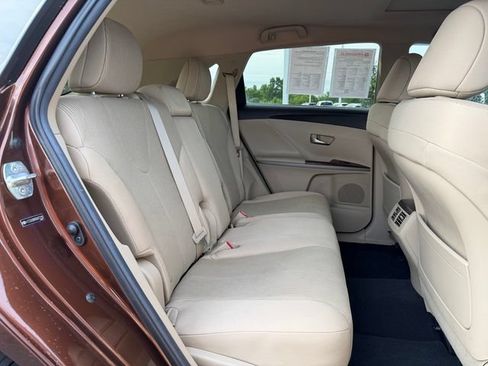 Used 2013 Toyota Venza LE FWD image 17