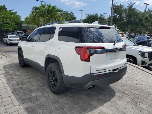 Used 2022 GMC Acadia AT4 w/ Technology Package AWD/4WD image 4