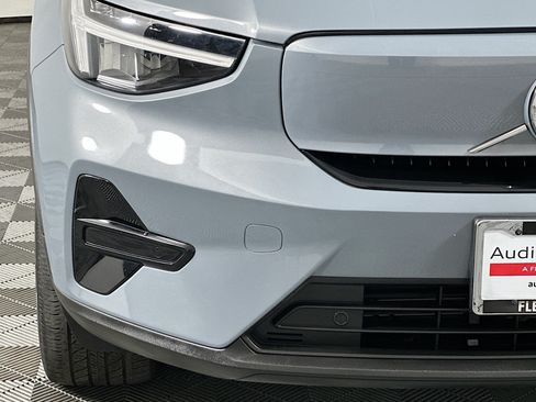 Used 2023 Volvo XC40 Recharge Core AWD/4WD image 16