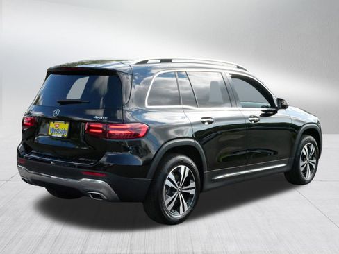 Used 2025 Mercedes-Benz GLB 250 4MATIC image 7