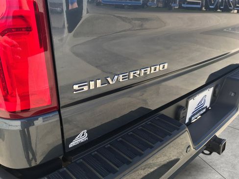 Certified 2022 Chevrolet Silverado 1500 RST AWD/4WD image 25