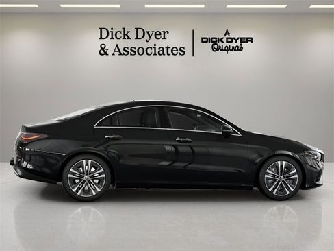 Used 2025 Mercedes-Benz CLA 250 image 8