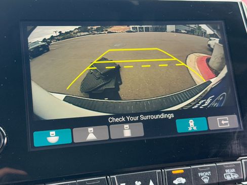 Used 2018 Honda Odyssey Elite image 25