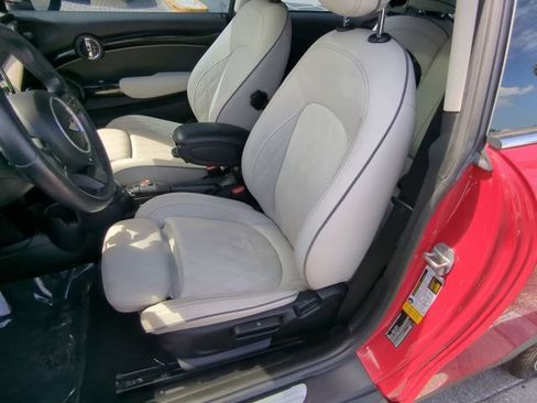 Used 2022 MINI Cooper S w/ Signature Upholstery Package FWD image 19