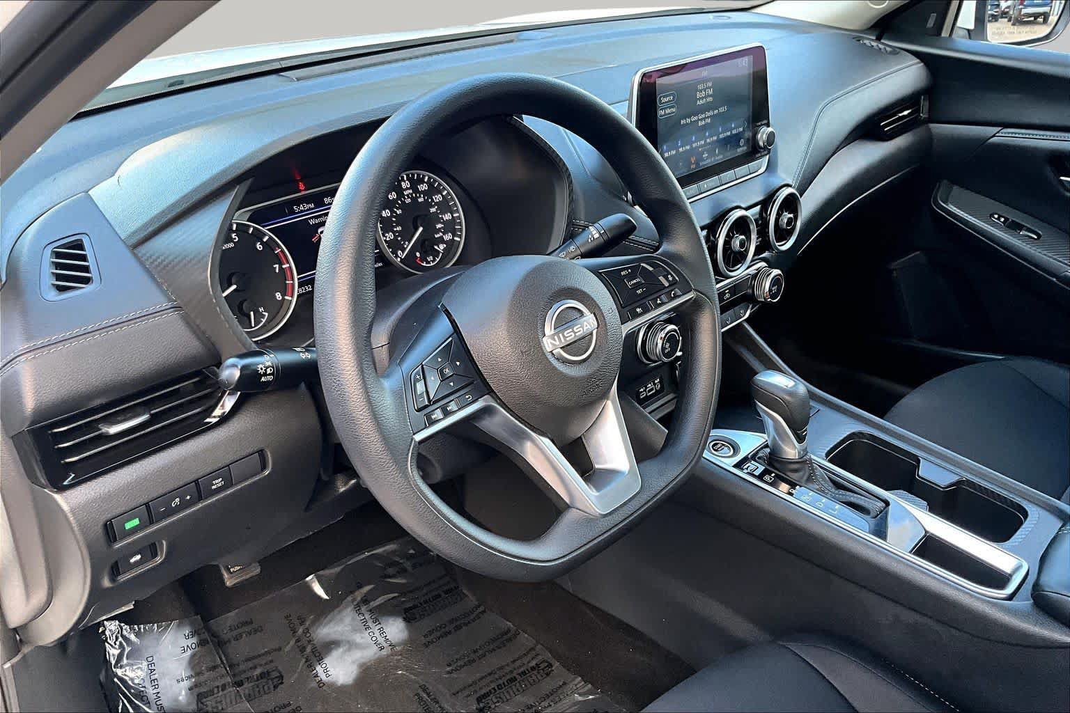 Used 2025 Nissan Sentra SV FWD image 17