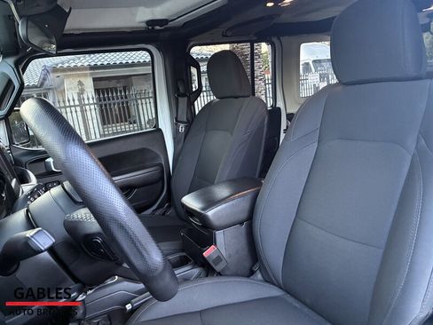 Used 2019 Jeep Wrangler Unlimited Sport S image 19