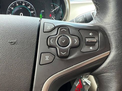 Used 2014 Buick LaCrosse image 15