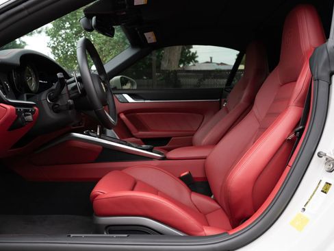 Used 2024 Porsche 911 Cabriolet AWD/4WD image 69