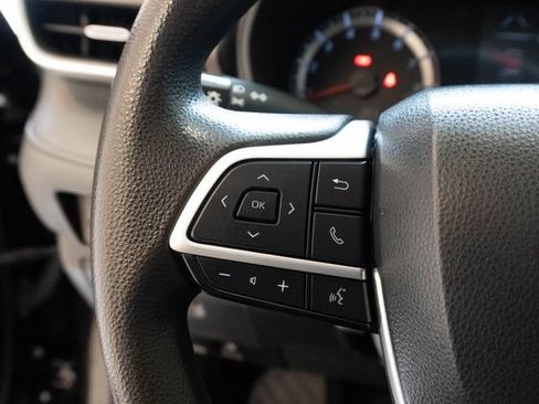 Used 2022 Toyota Highlander L FWD image 24