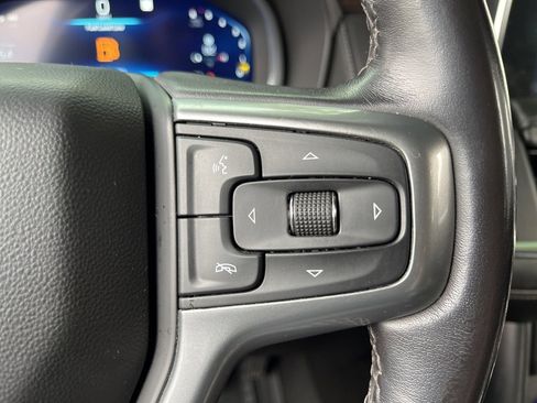 Used 2022 Chevrolet Suburban LT image 31