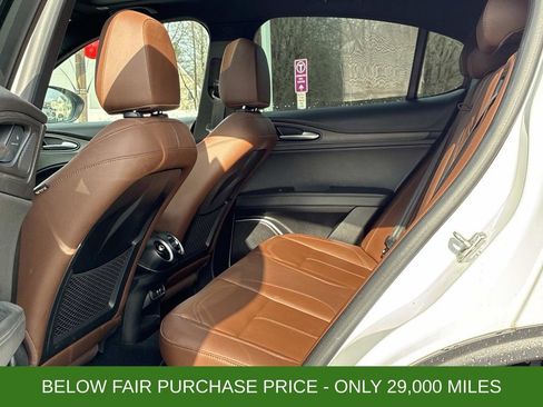 Used 2022 Alfa Romeo Stelvio Ti image 18