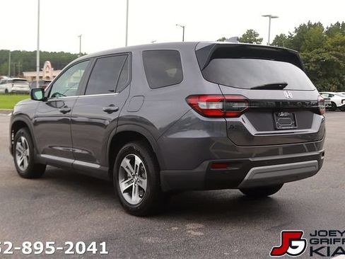 Used 2025 Honda Pilot EX-L image 5