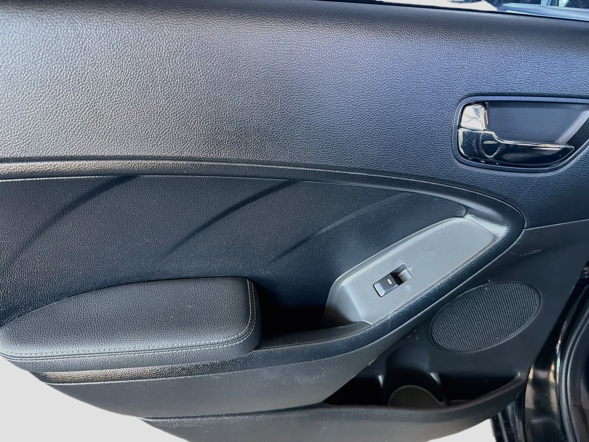 Used 2018 Kia Forte S FWD image 25