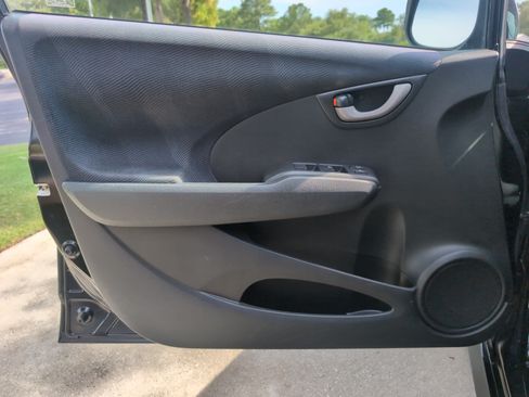Used 2010 Honda Fit Sport image 14