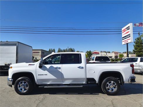 Used 2022 Chevrolet Silverado 2500 LTZ w/ LTZ Plus Package image 16