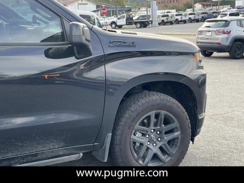 Used 2022 Chevrolet Silverado 1500 RST w/ LPO, Blackout Package image 5