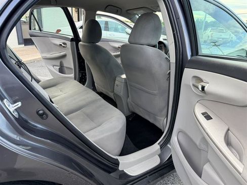 Used 2013 Toyota Corolla LE FWD image 13