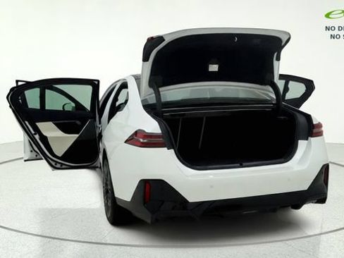 Used 2024 BMW i5 eDrive40i w/ Executive Package RWD image 14