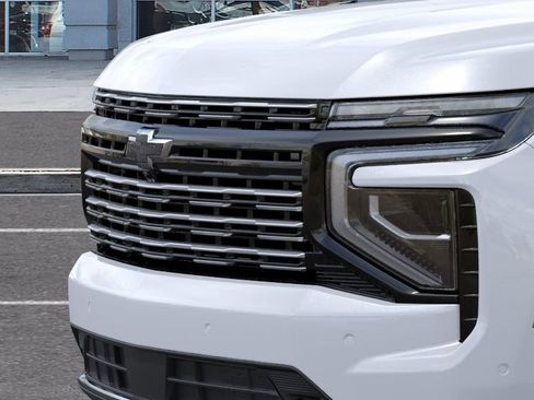 New 2026 Chevrolet Suburban High Country AWD/4WD image 14