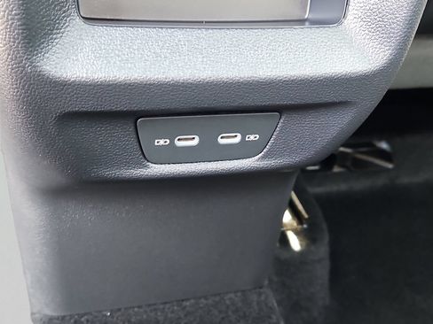 Certified 2026 Volkswagen Tiguan SE R-Line AWD/4WD image 13
