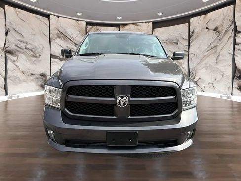 Used 2017 RAM 1500 Express w/ Express Value Package AWD/4WD image 9