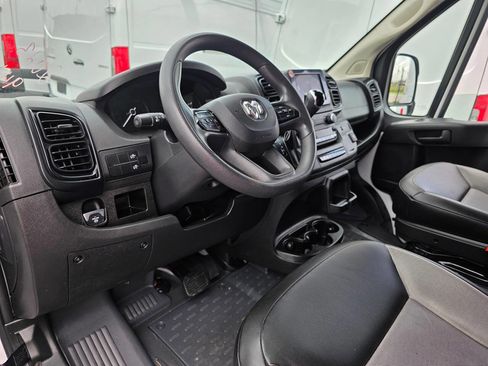 Used 2023 RAM ProMaster 2500 image 16