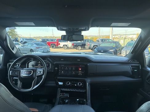 Used 2023 GMC Sierra 1500 AT4 w/ AT4 Preferred Package image 19