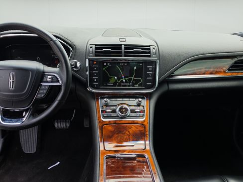Used 2020 Lincoln Continental w/ Convenience Package FWD image 22