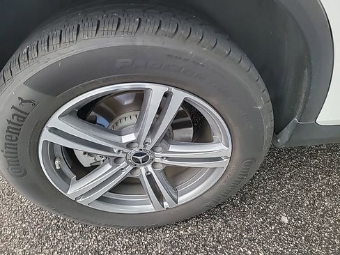 Certified 2022 Mercedes-Benz GLC 300 image 11