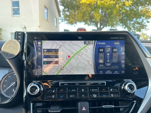 Used 2022 Toyota Highlander Platinum image 15