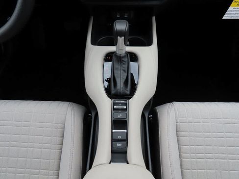 New 2026 Honda HR-V LX image 22