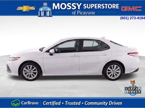 Used 2025 Toyota Camry LE image 6