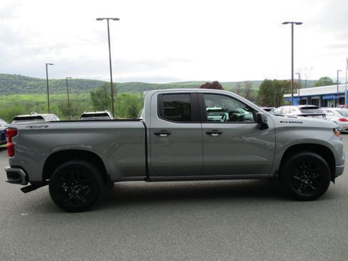 Certified 2024 Chevrolet Silverado 1500 Custom w/ Dark Appearance Package AWD/4WD image 4