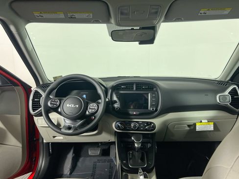 Used 2022 Kia Soul LX FWD image 29