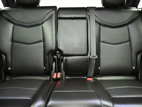 Used 2025 Cadillac XT5 Premium Luxury image 30