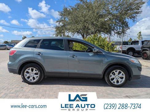 Used 2011 MAZDA CX-9 Touring image 2