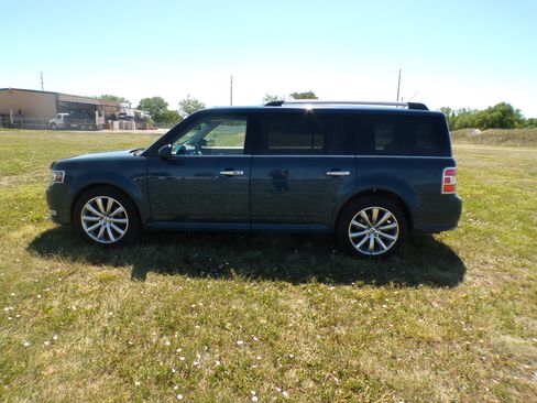 Used 2016 Ford Flex Limited w/ Equipment Group 301A AWD/4WD image 8