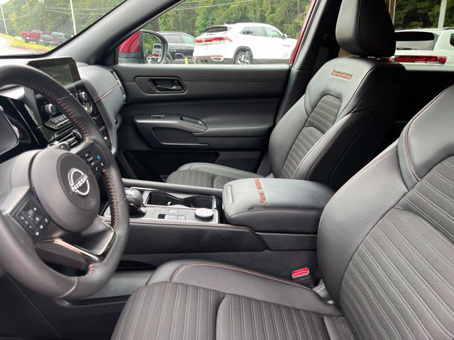 Used 2025 Nissan Pathfinder Rock Creek AWD/4WD image 9