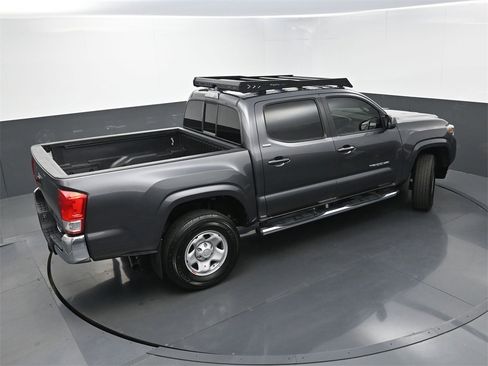 Used 2017 Toyota Tacoma SR5 image 32
