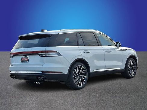 New 2026 Lincoln Aviator Reserve image 3
