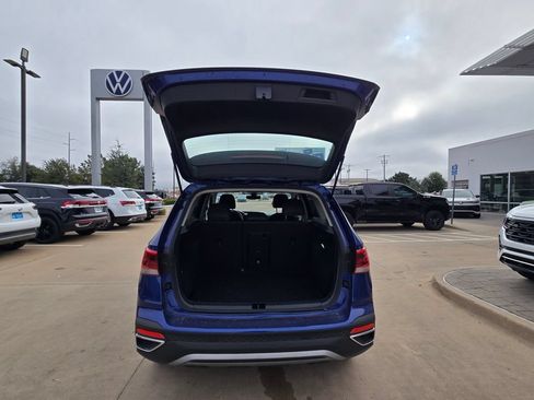 Used 2024 Volkswagen Taos SE AWD/4WD image 19