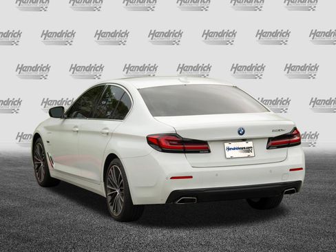 Used 2023 BMW 530e w/ Premium Package RWD image 7