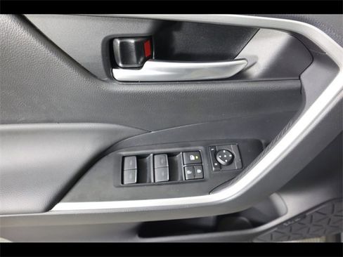 Used 2025 Toyota RAV4 XLE w/ Convenience Package image 23