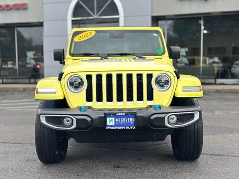 Used 2023 Jeep Wrangler Unlimited Sahara w/ Cold Weather Group AWD/4WD image 8