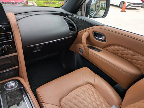 Used 2022 INFINITI QX80 Sensory w/ Cargo Package AWD/4WD image 16