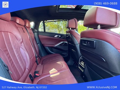 Used 2022 BMW X6 M50i w/ Executive Package image 23