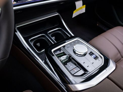 New 2026 BMW i7 xDrive60 AWD/4WD image 13